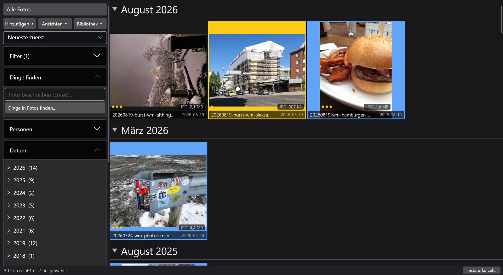 Echter Windows-Screenshot: bewertete Fotos im Demokatalog ausgewählt. Dies sind keine Hochzeitsfotos von Kunden.